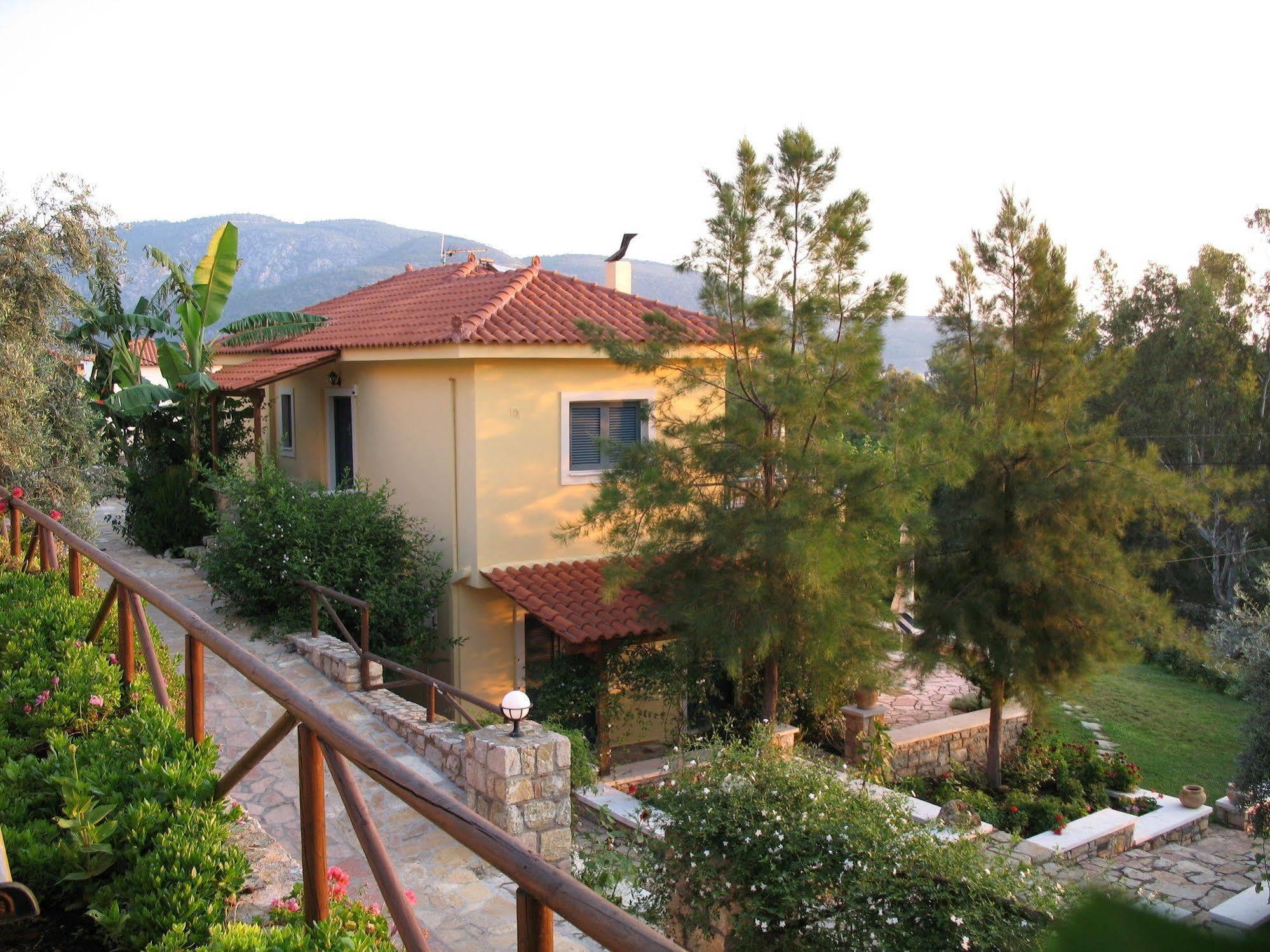 Angelica Villas Hotel Apartments Epidaurus Eksteriør billede
